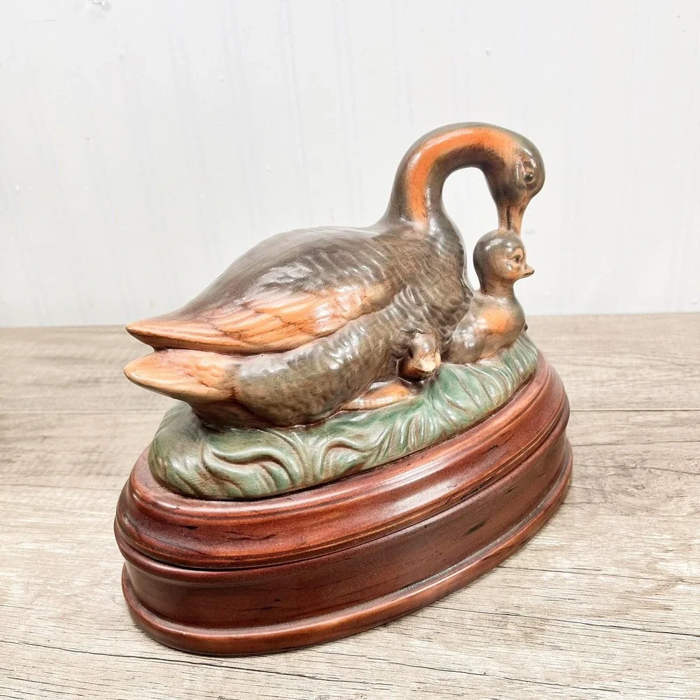 Vintage Ceramic Mother Goose & Gosling Lidded Box | Farmhouse Cottage Decor